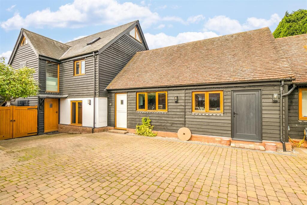 Main image of property: Chestnut Farm, Henlow