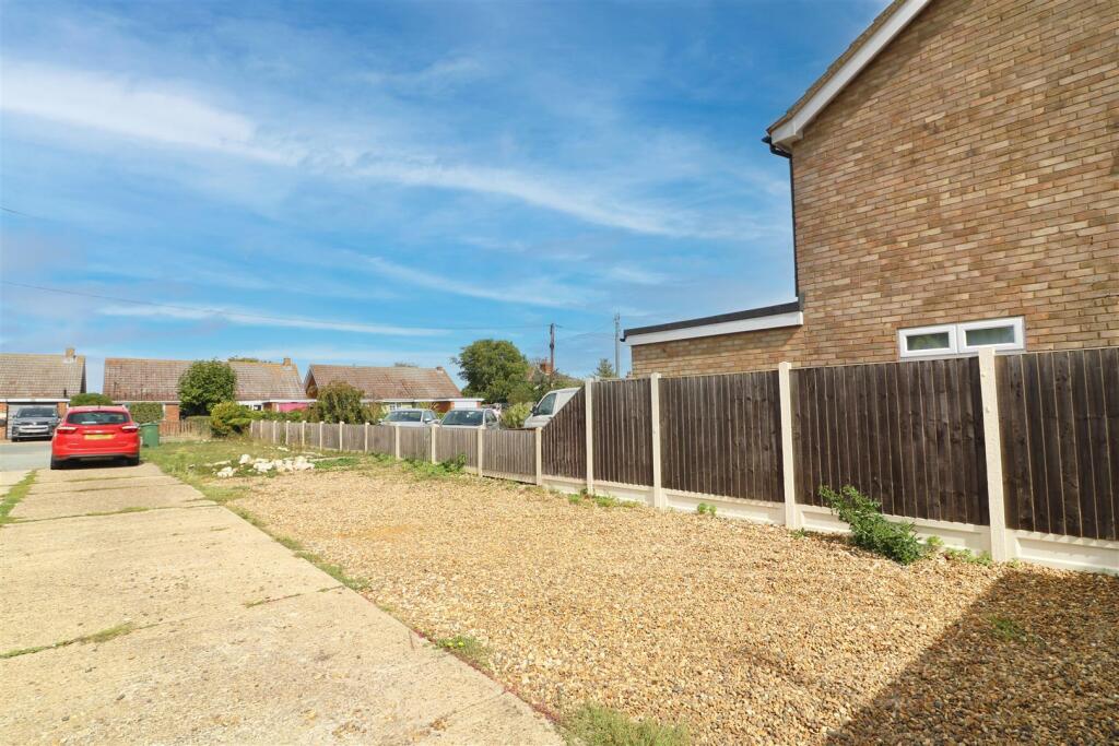 East End Road, Bradwell-On-Sea photo 3