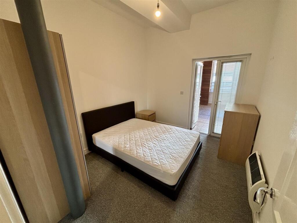 Apartment in Manchester - View 4