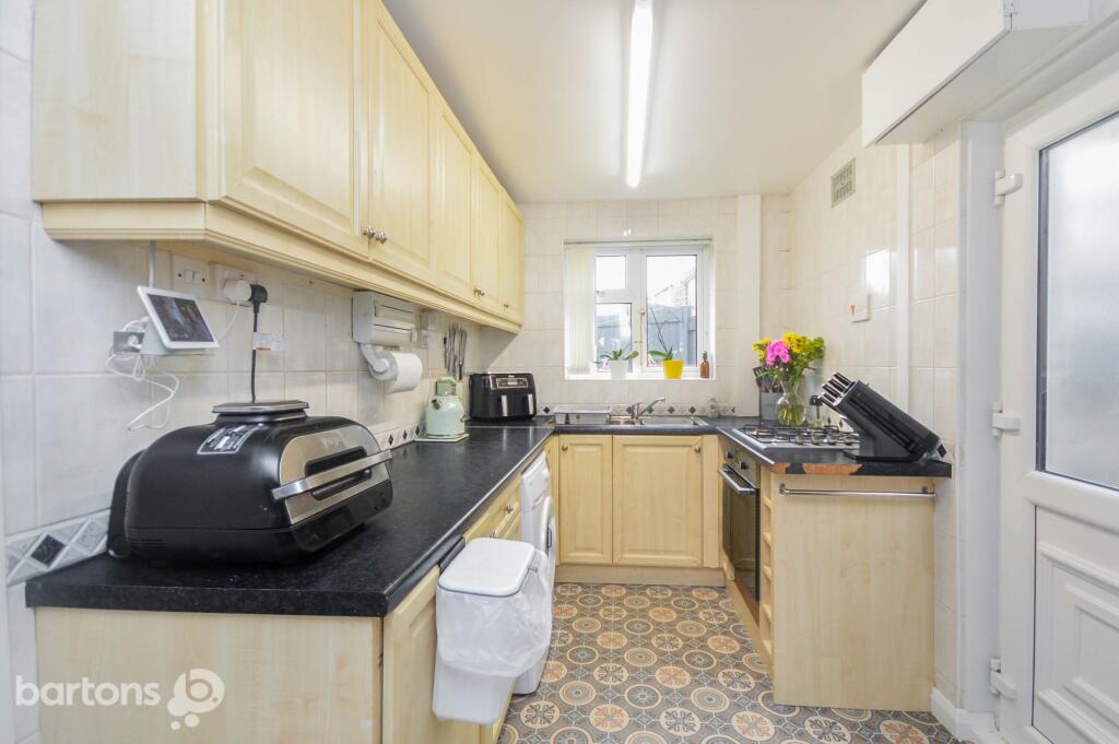 Dewhill Avenue, Whiston, S60 photo 4