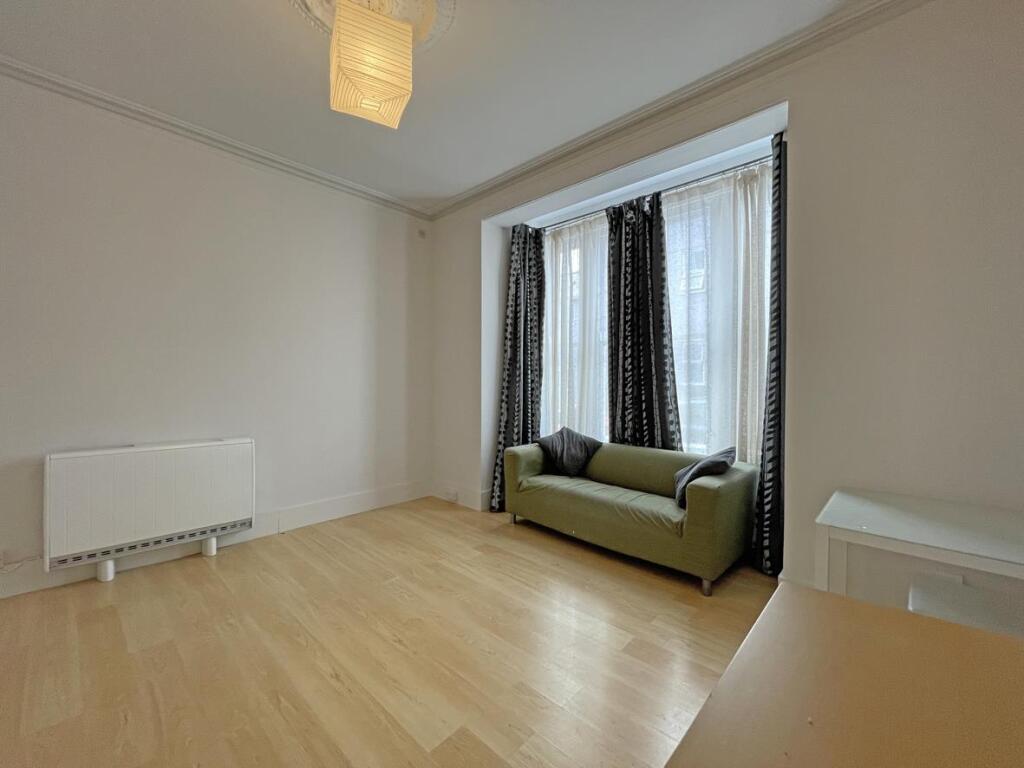 House in Plymouth - View 4