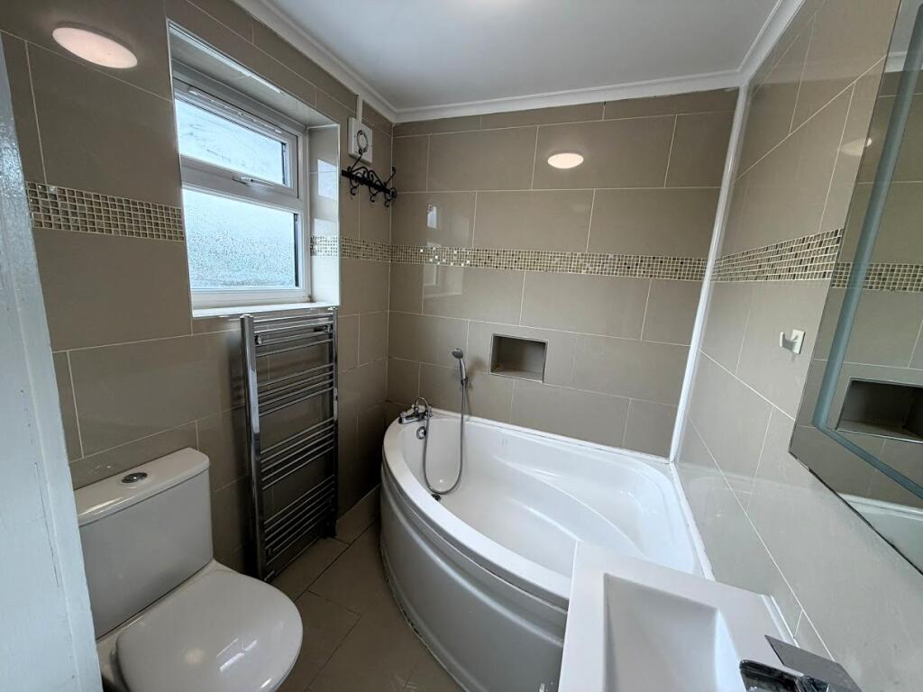 House in London - View 5