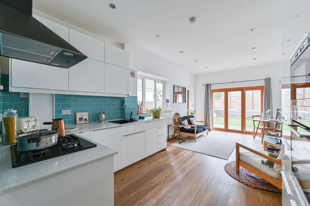Main image of property: Kingscourt Road, SW16 1JA, Streatham Hill, London, SW16