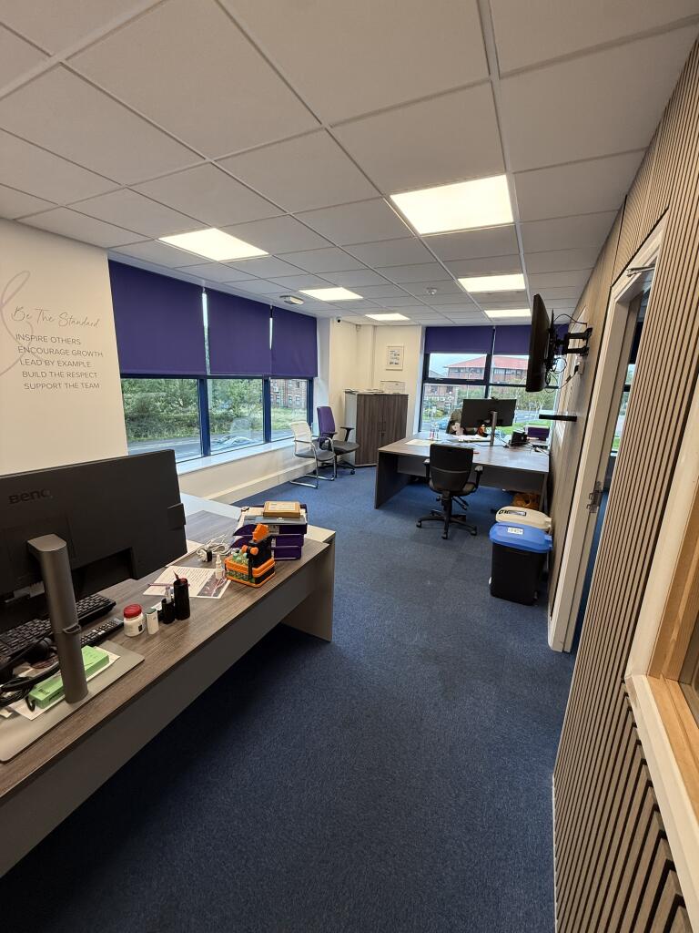 Private Private officeoffice