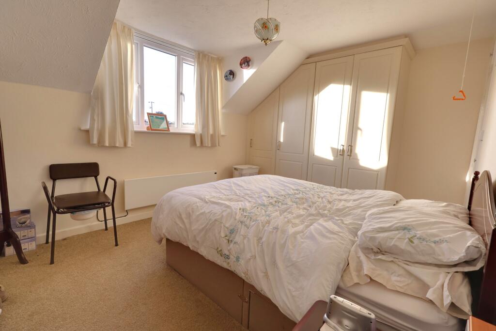 Swallow Court, Clanfield - View 5