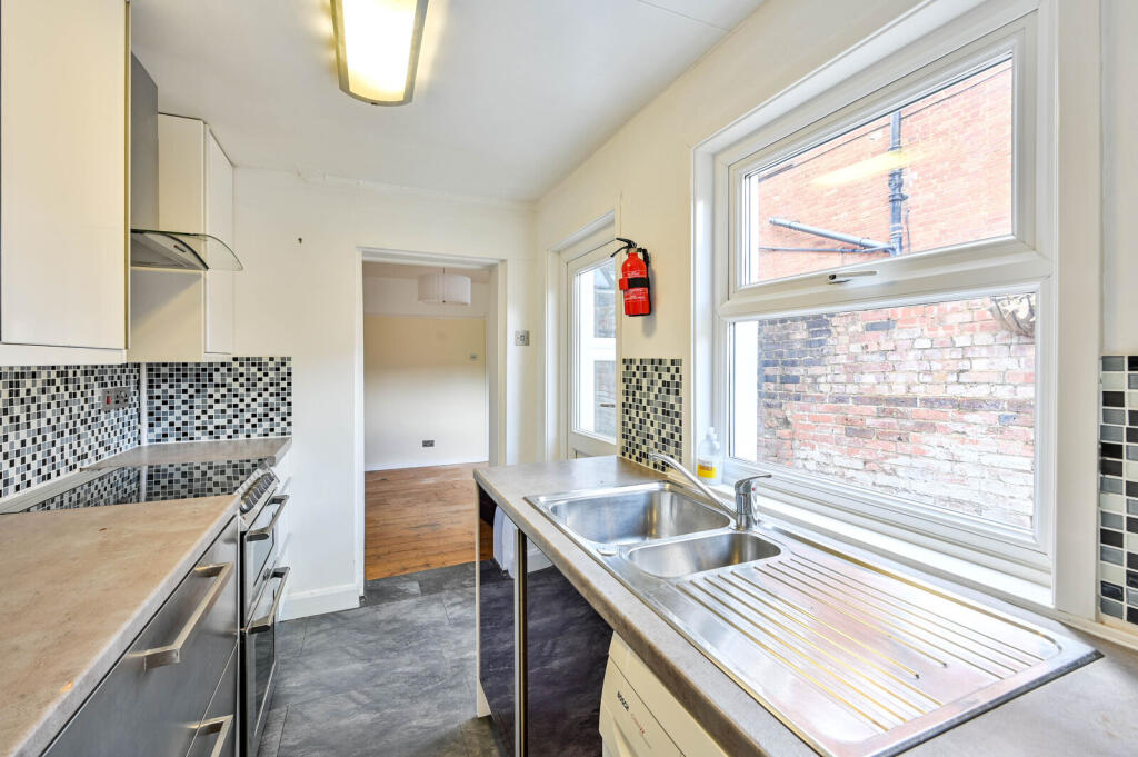 Ludlow Road, Guildford, GU2 - View 3