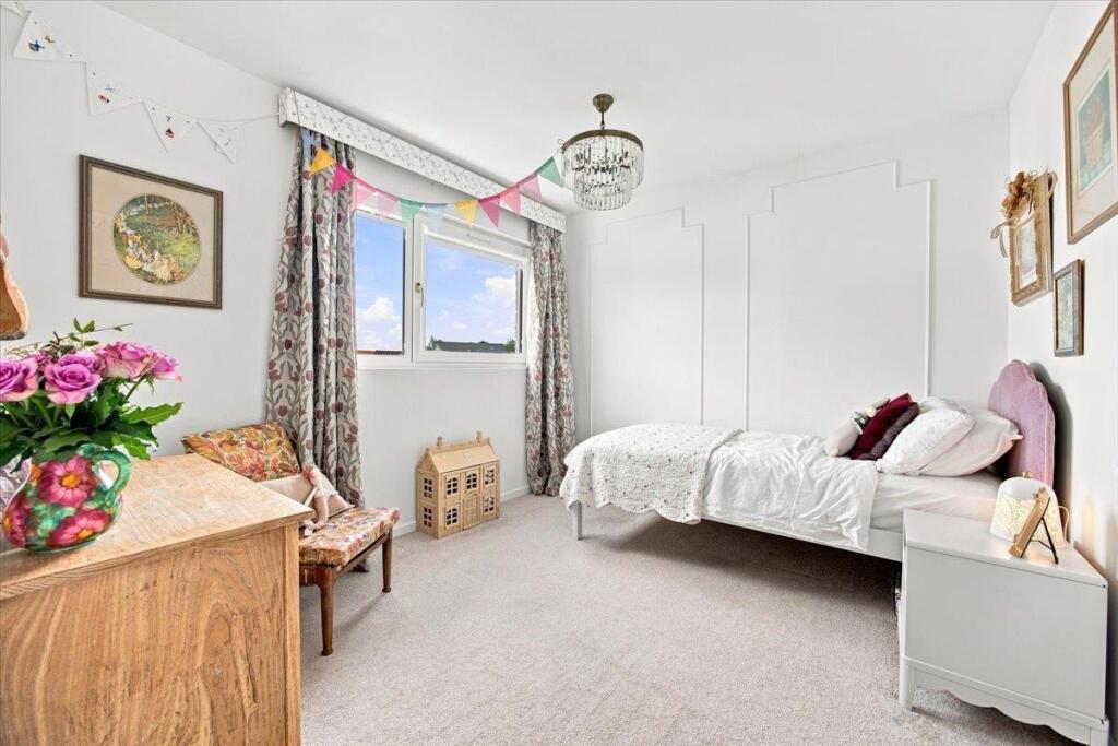 House in Torrance, Cadder - More