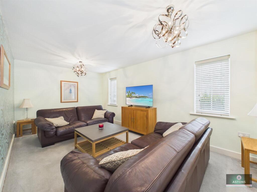 House in Horsham, Colgate - View 5