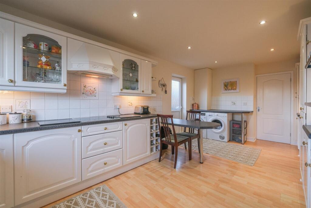Ashlea Avenue, Brighouse photo 2