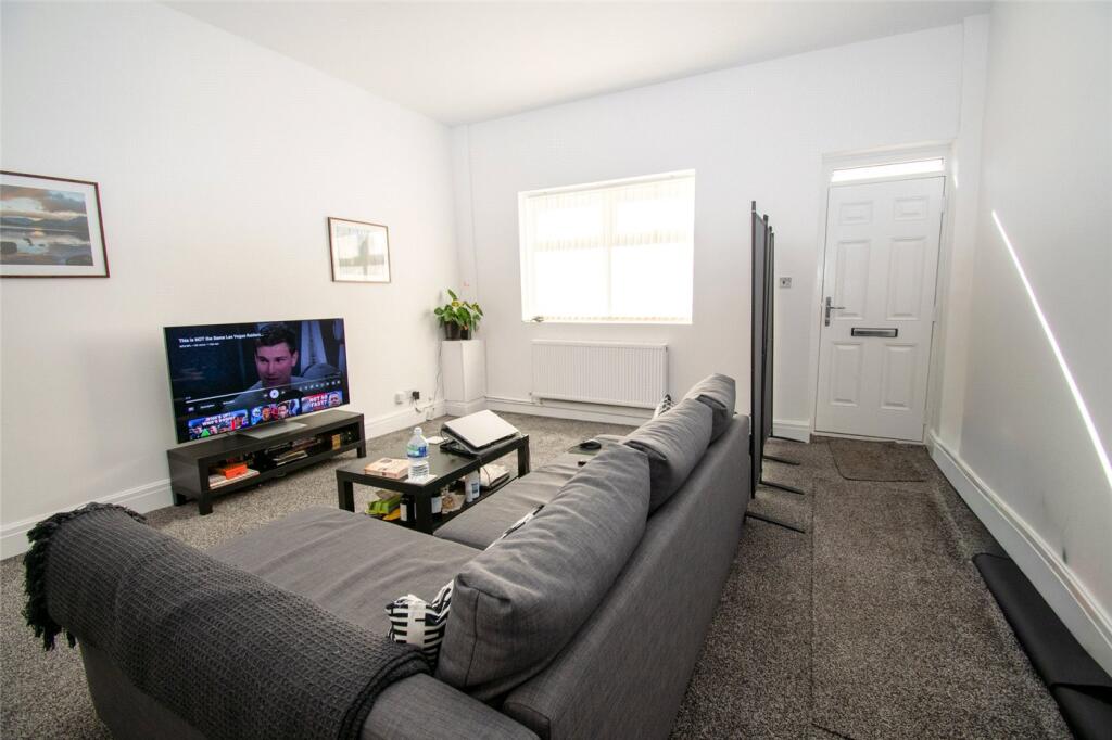 House in Wirral, Liverpool City Region - View 4