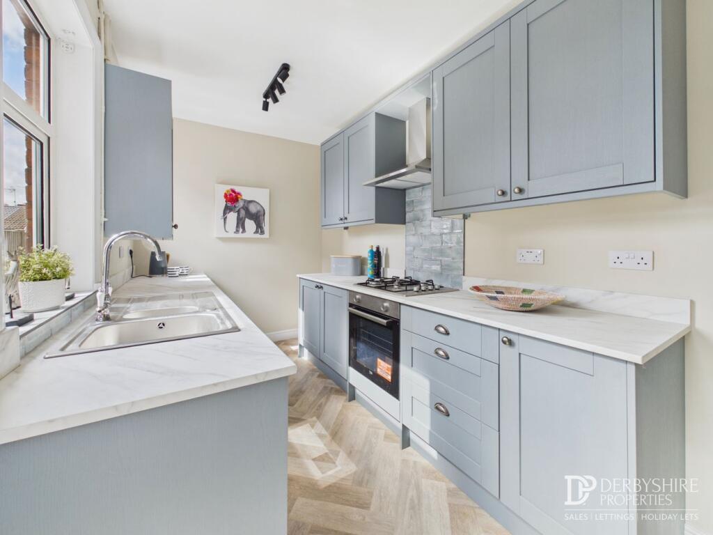 House in Bolsover, Pinxton - More