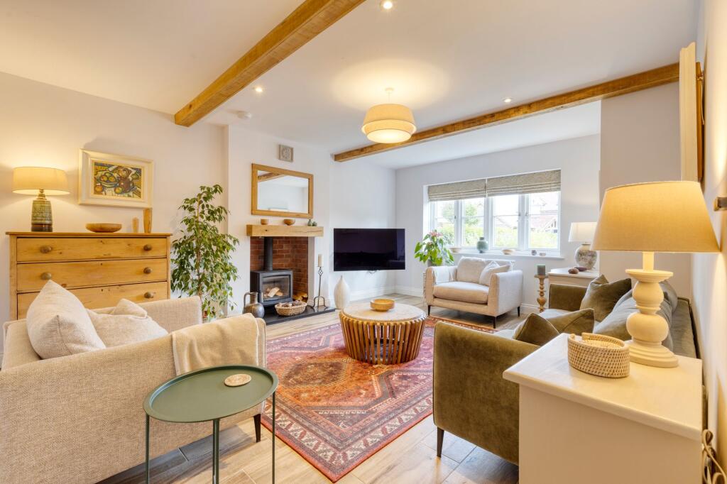 House in Crewe, Bunbury - More