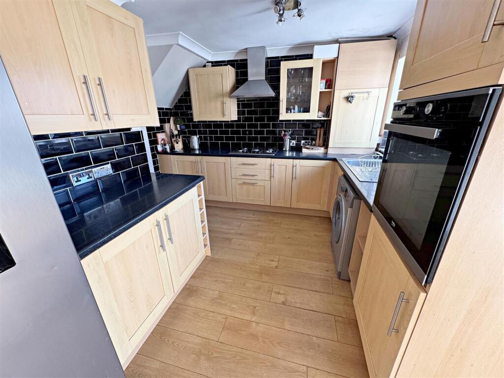 Ravenhill Close, Cleethorpes, N.E. Lincs, DN35 9PL photo 3