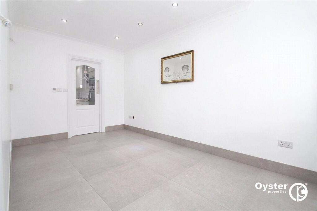 Apartment in London - More