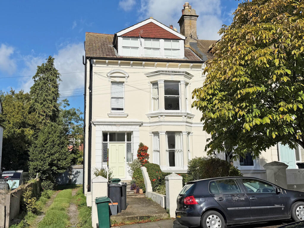 Studio flat on Springfield Road, Brighton, Brighton & Hove, £155,000