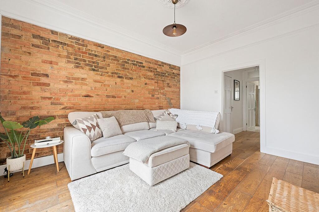 Apartment in Poole, Upper Parkstone - View 2