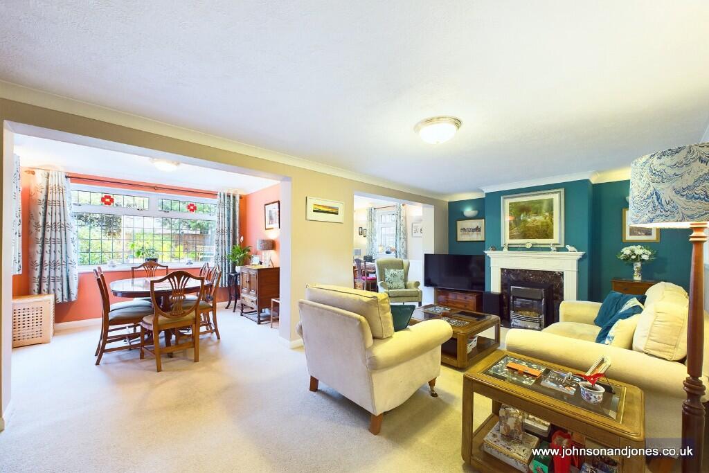 Malus Drive, Rowtown, Surrey, KT15 photo 4