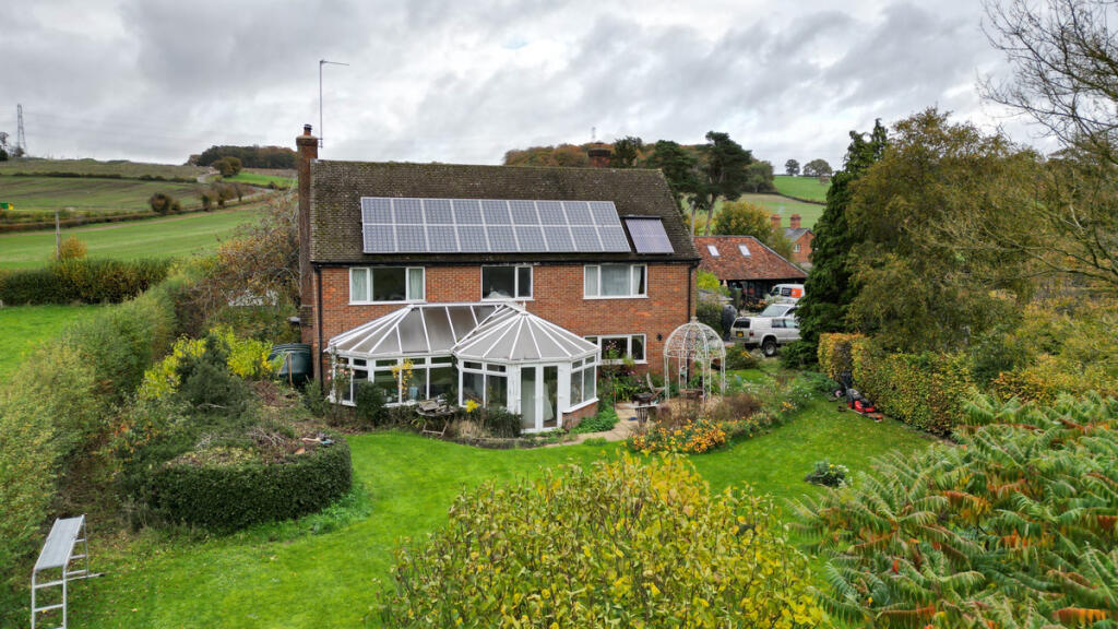 Aylesbury Road, Great Missenden, HP16 photo 2