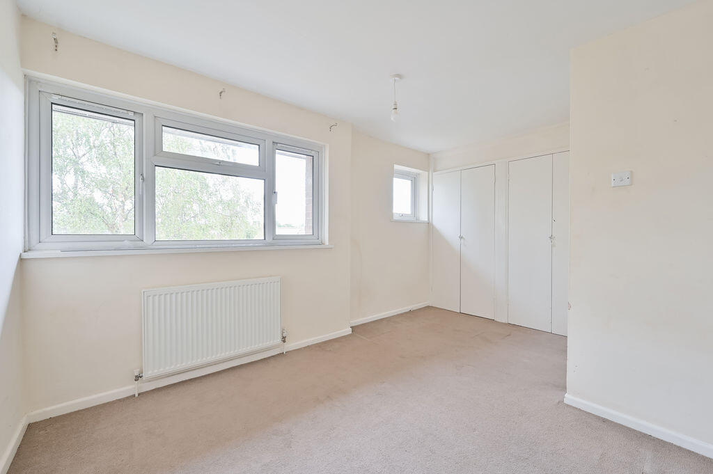 Apartment in St Albans - More