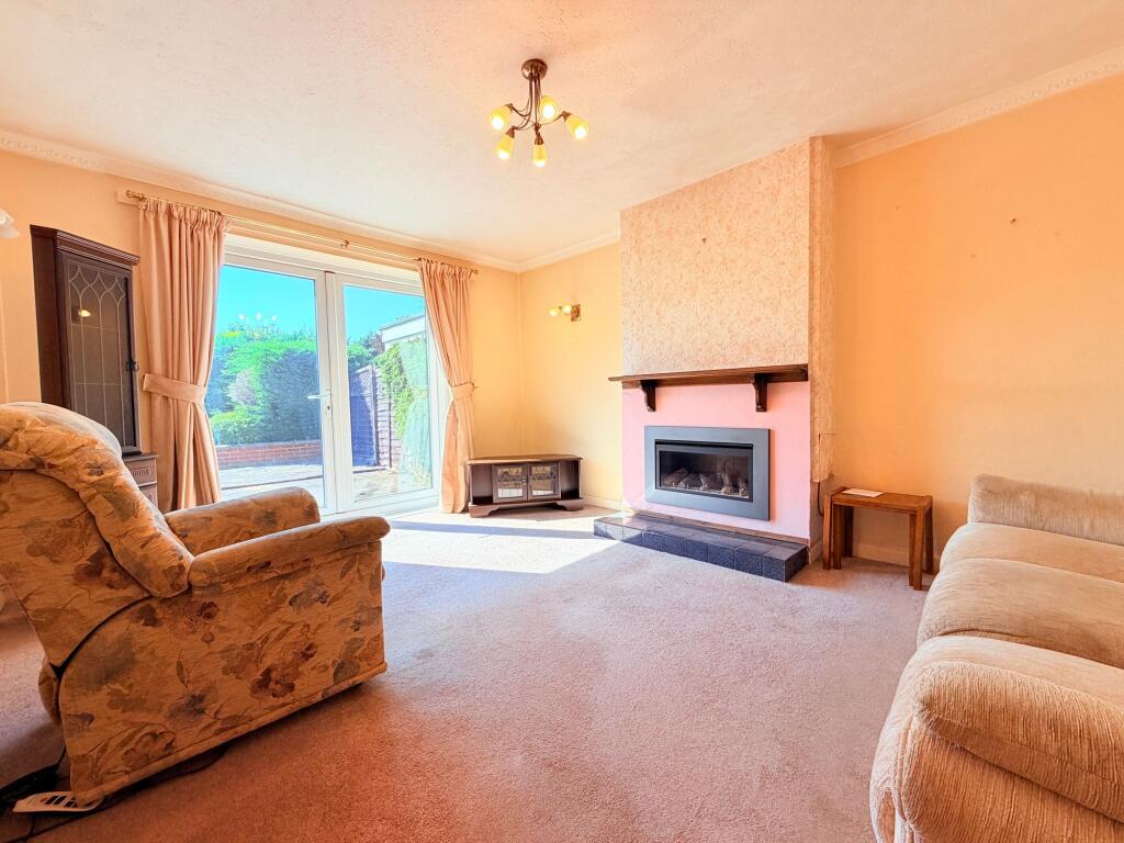 Long Street, Bulkington, CV12 photo 4