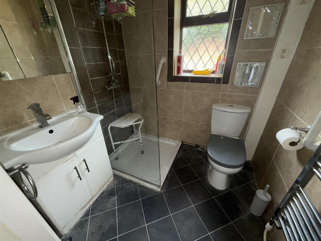Kingsway Close, Oldham photo 4