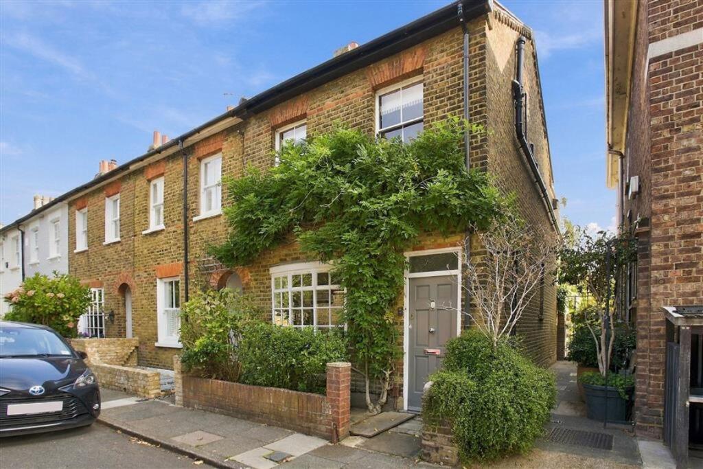 3-bed house on Worple Street, East Sheen, £1,100,000