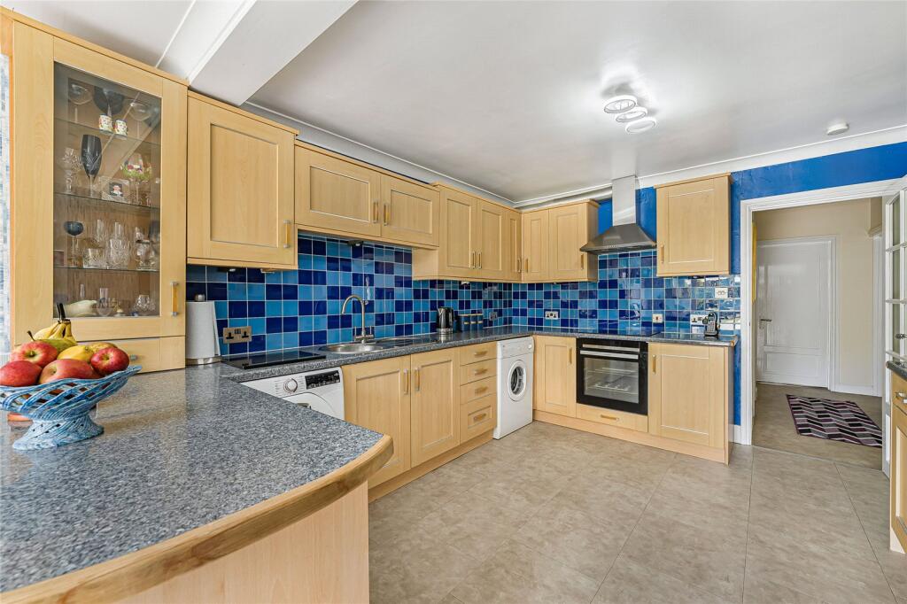 House in Dartford, Stone - View 5