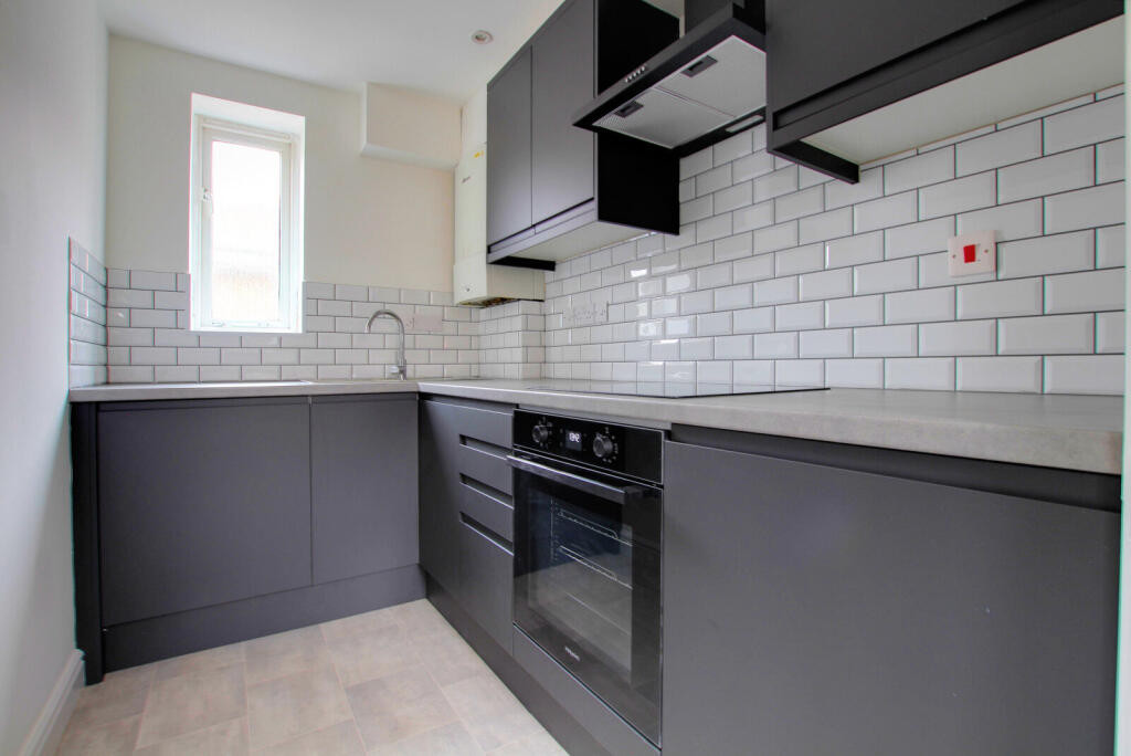 Main image of property: 13a Reading Road, Pangbourne, Reading, Reading, Berkshire, RG8