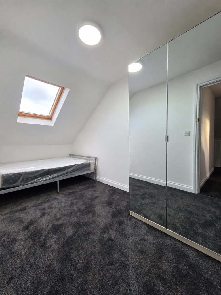 House in Cardiff, Maindy, Cathays - View 4