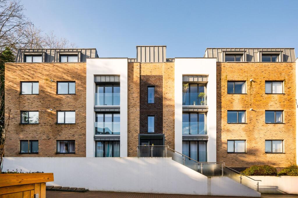 Main image of property: Connaught Gardens, Muswell Hill, N10