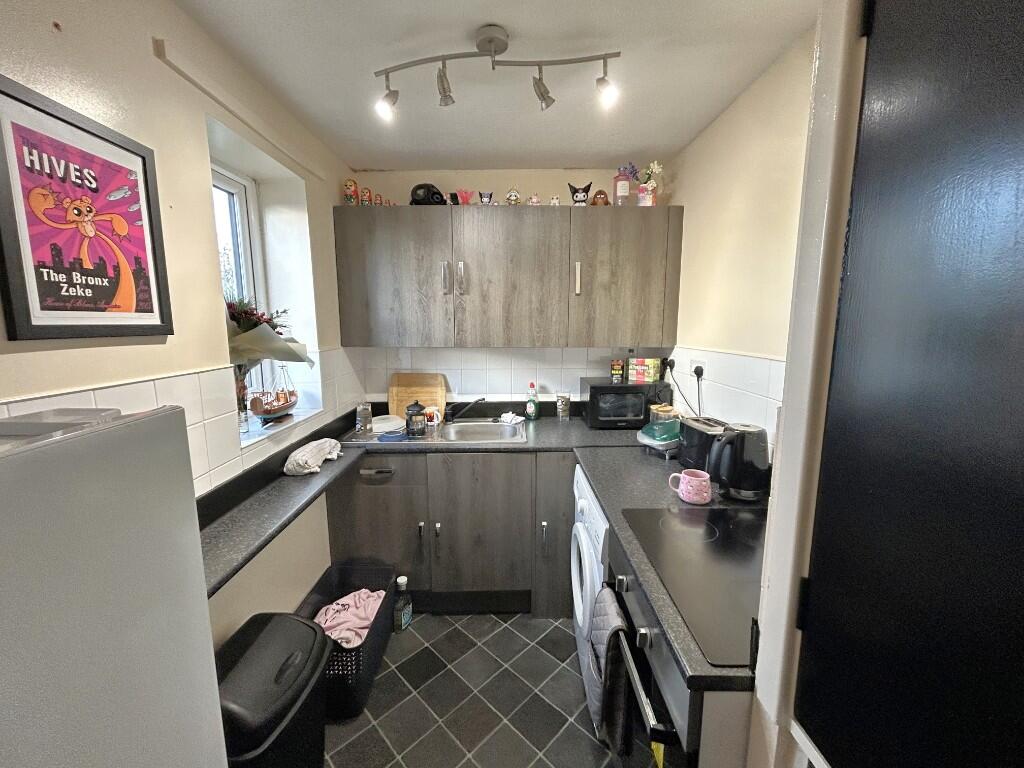 Kingfisher Drive, Whitby, North Yorkshire, YO22 photo 3