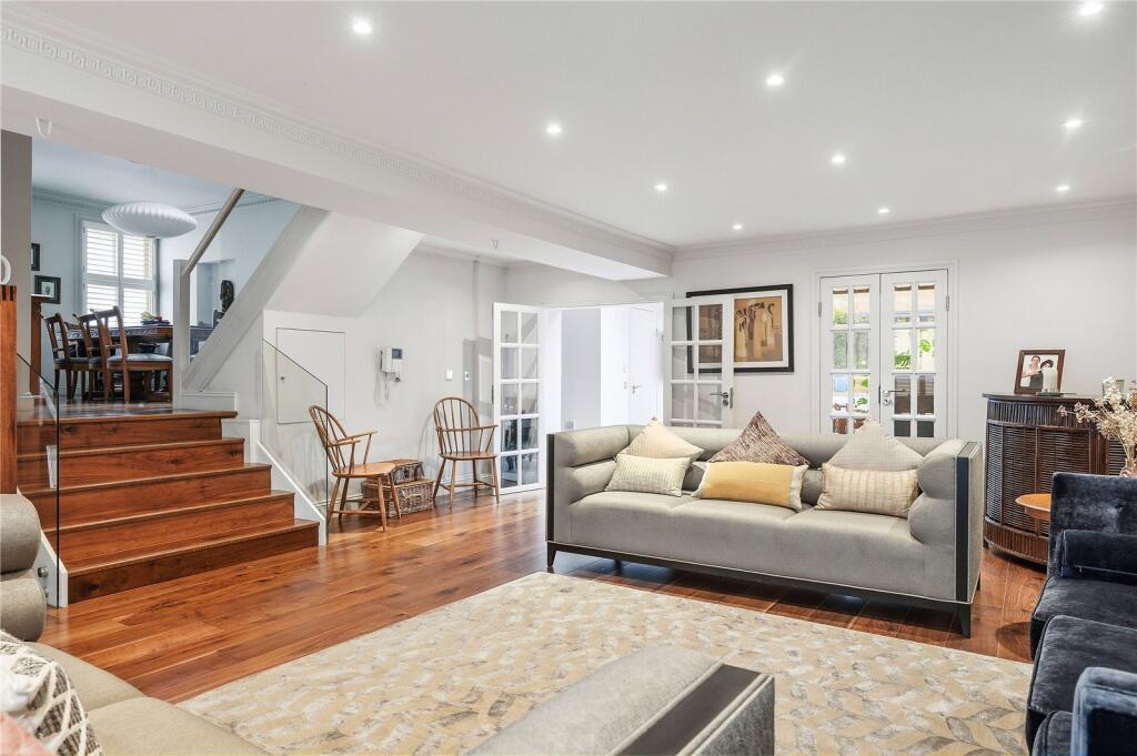 House in London - More