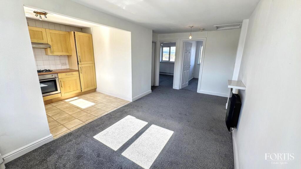 Tidenham Road, Cardiff, CF5 photo 4