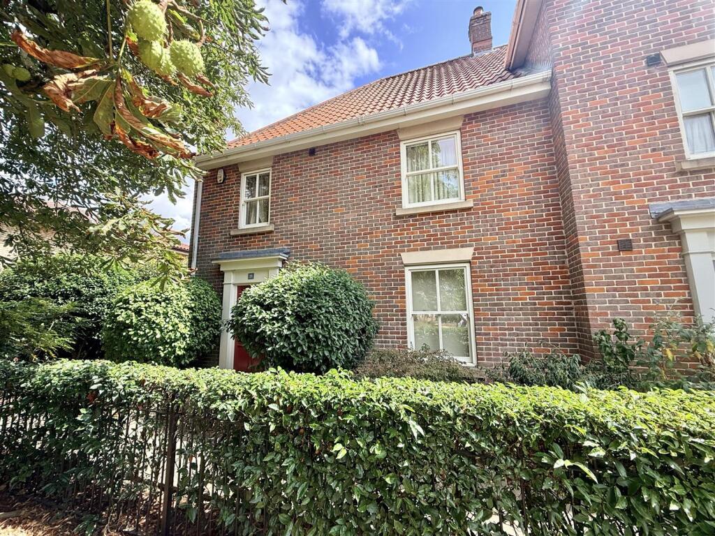 Main image of property: Avenue Road, Wymondham