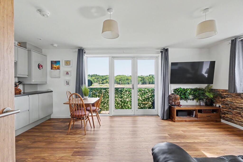 Apartment in Rochester - View 5