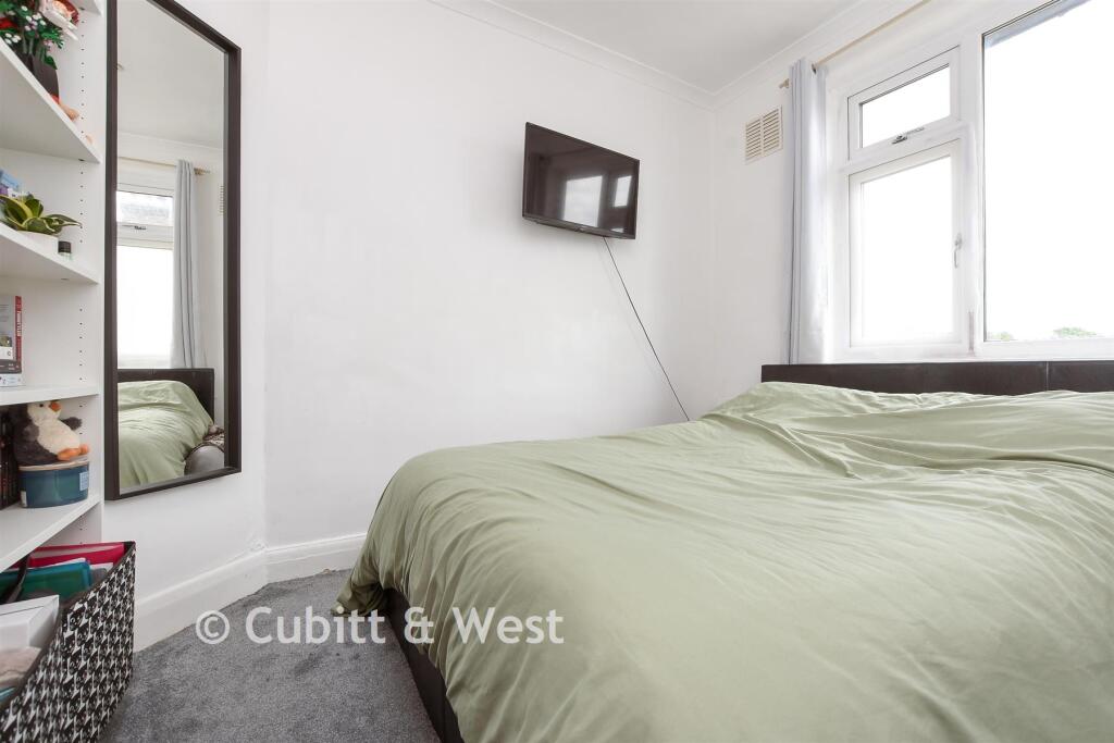 York Street, Mitcham, Surrey - View 4