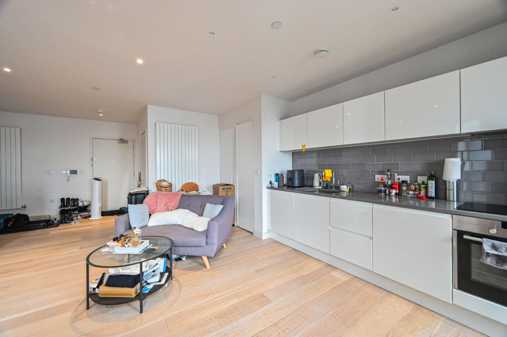 Apartment in London - More