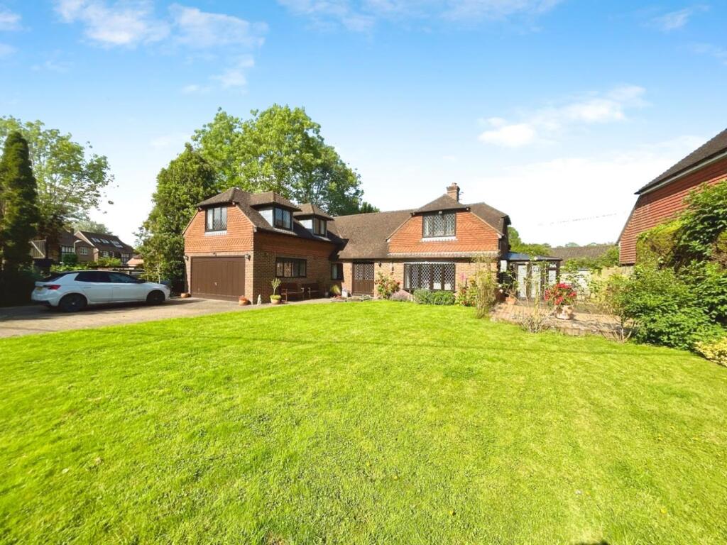 Main image of property: HAMSTREET