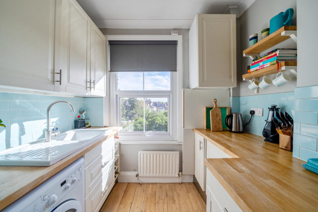 Apartment in London - View 4