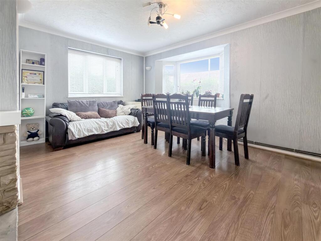 House in Twickenham - View 3
