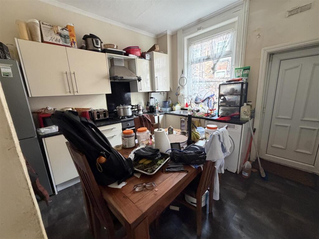 House in Tameside, Greater Manchester - View 3