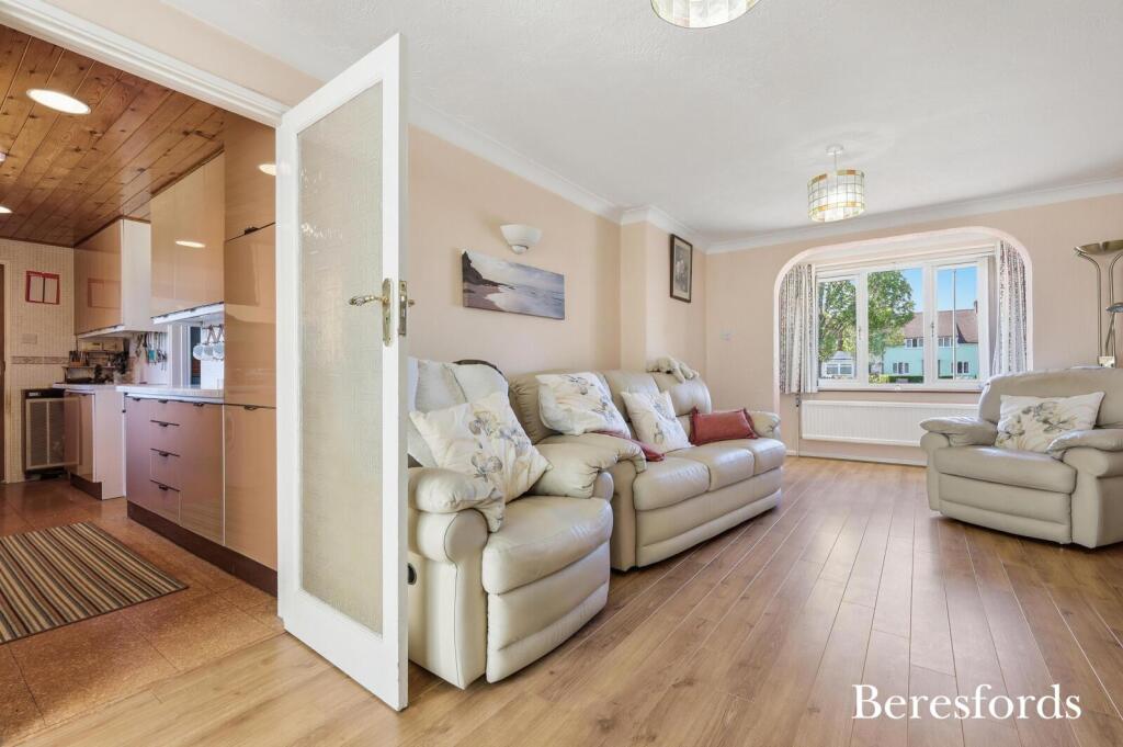 St. Michaels Drive, Roxwell, CM1 - View 3