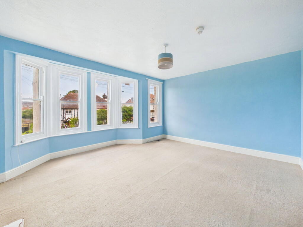 Rowlands Road, Worthing, BN11 photo 3