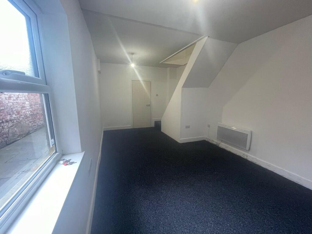 Apartment in Stockton-on-Tees, Portrack - More