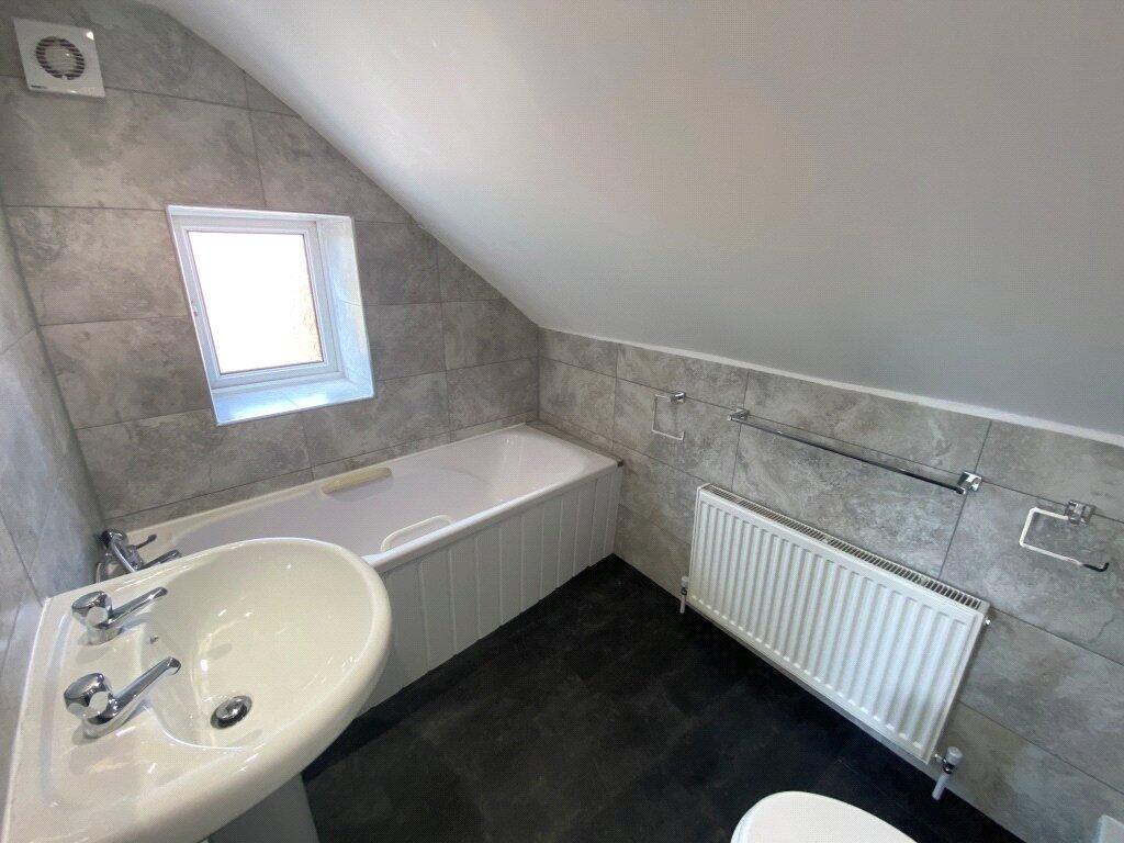 House in Newcastle upon Tyne, Jesmond - More