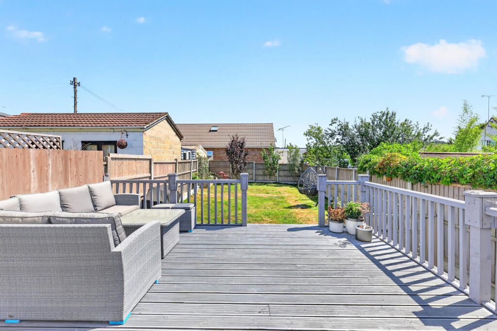 House in Castle Point, Benfleet - View 4