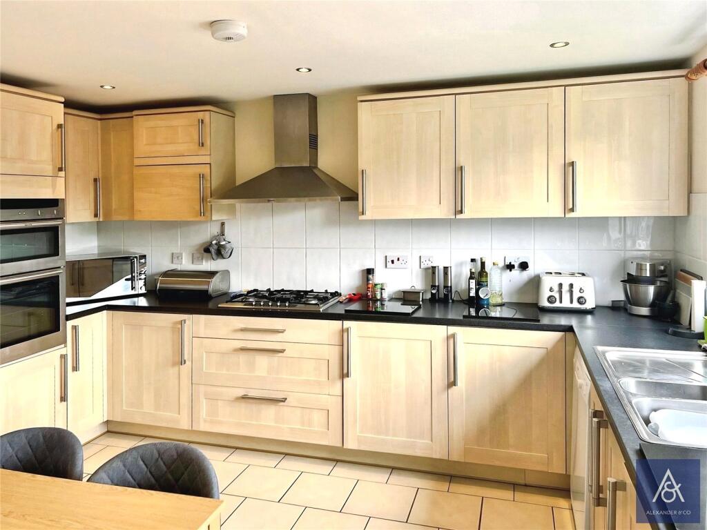 House in Croughton, West Northamptonshire - More