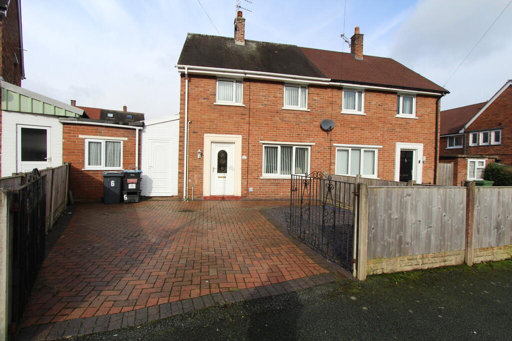 Main image of property: 6 Coed y Graig