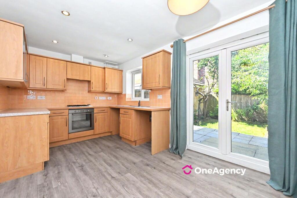 Treacle Row, Silverdale, Newcastle-under-Lyme, ST5 photo 4