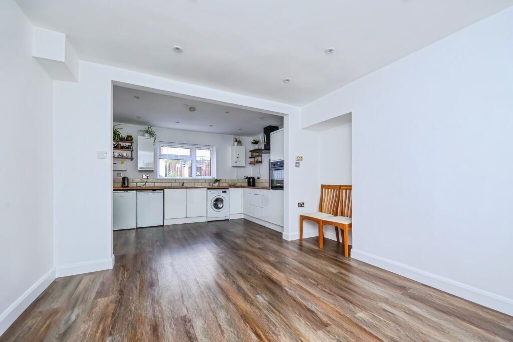 Burrows Avenue, Nottingham, NG9 - View 4